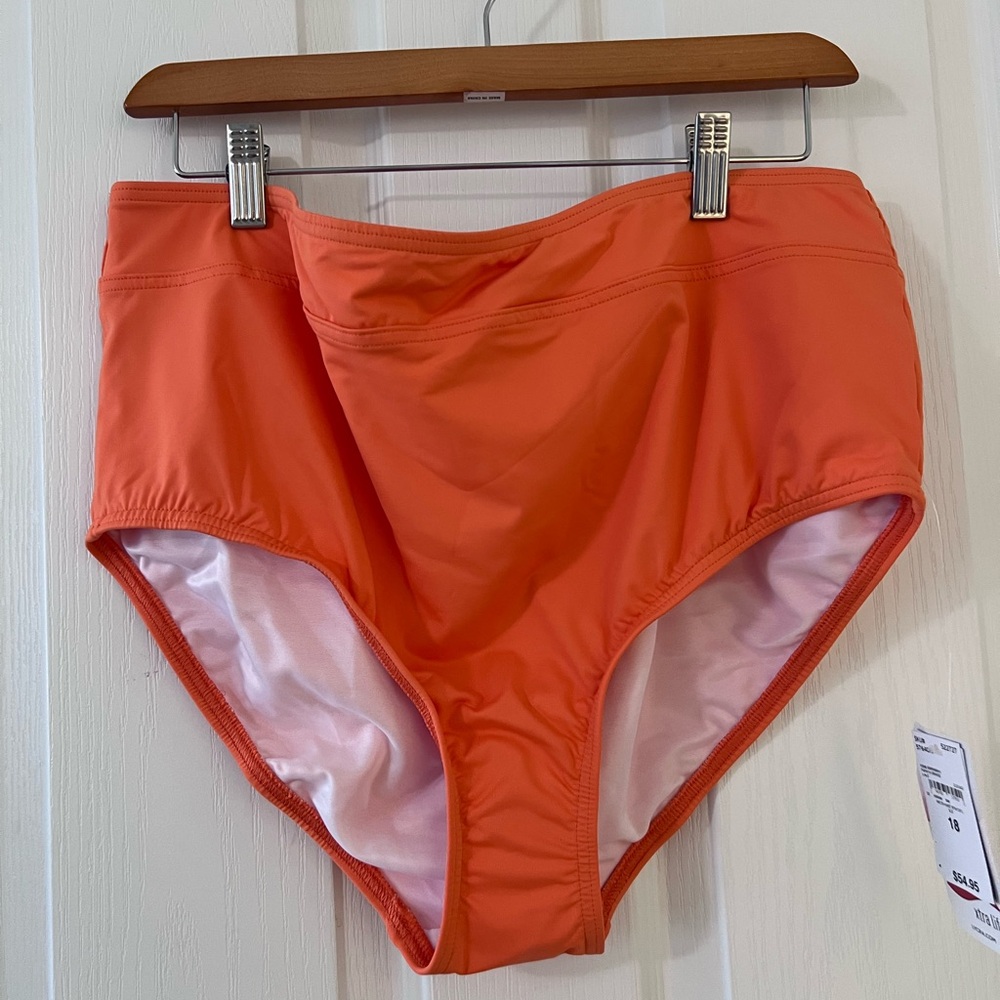 NWT Land’s End Women's Orange Swim Bottom. Has hygiene liner. Size 18